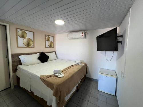 1 double bed, 2 twin beds