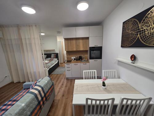 Facilities, Vila Brod in Medno