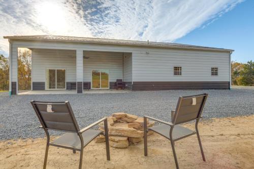 . Patio & Views: Country Getaway in Bluegrass Region