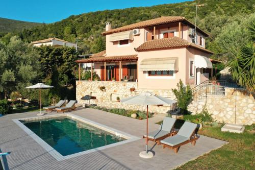 AVLEMONAS Nature Retreat View to Lefkada gîte à louer Ayía Varvára