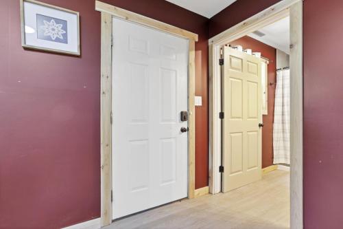 The Maple Cabin - image 7