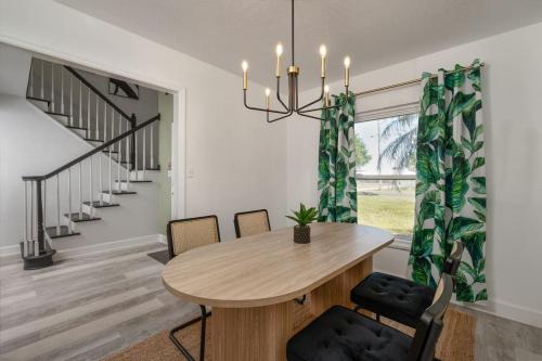 Family Retreat with Game Room and Fireplace in Auburndale (Florida)