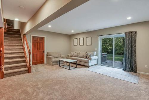 Valley View Villa - image 11
