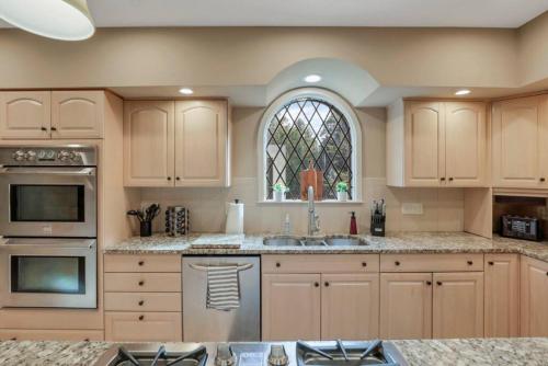 Valley View Villa - image 7
