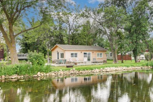 Cozy Cabin on Big Pine Lake with Dock and Fire Pit