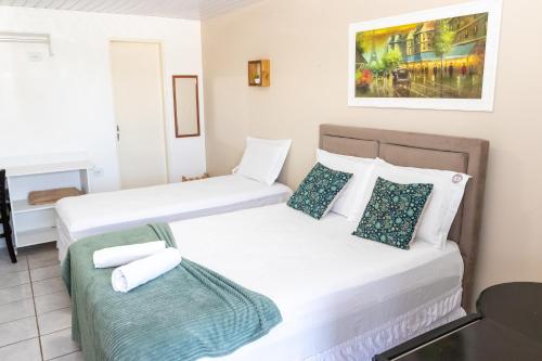 1 double bed, 3 twin beds