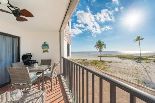 Pelican Watch – Fort Myers Beach, FL