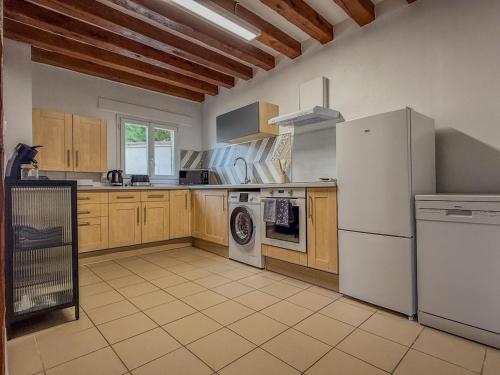 Maison avec parking à 10min du centre-ville à pied (Maison avec parking a 10min du centre-ville a pied) in Chartres