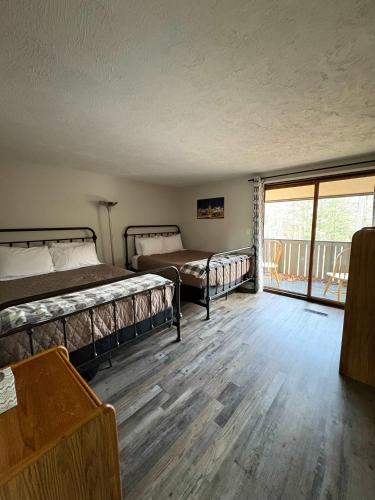 Mountain Villas Condo Retreat for 12 - image 3