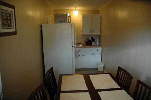 Blue Moon Motel Room Type - Queen Room with Two Queen Beds with Kitchen