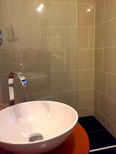 Hotel Zur Schonen Aussicht 8.4km von Bischbrunn entfernt
