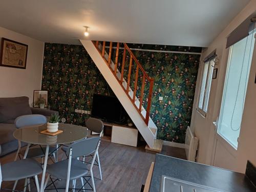 Charmant petit logement gîte à louer Saint-Loup-Hors