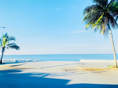 Beach, The Sunset Bangsaen in Chonburi