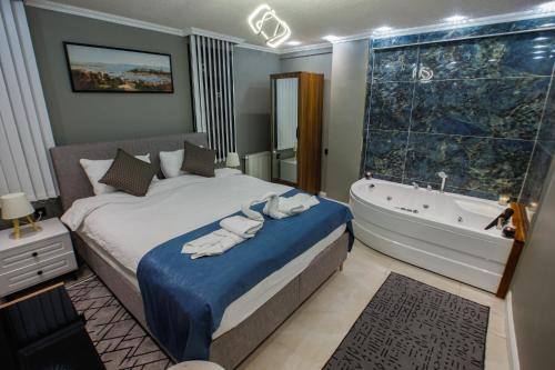 Stone Suites - image 2