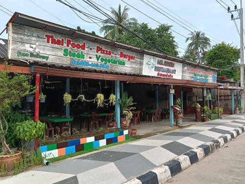 Easy sleep near Sea View Restaurant Lanta Noi