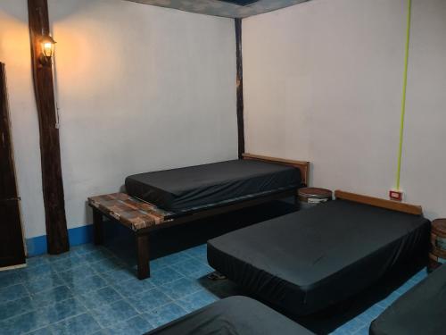 Easy sleep near Sea View Restaurant Lanta Noi