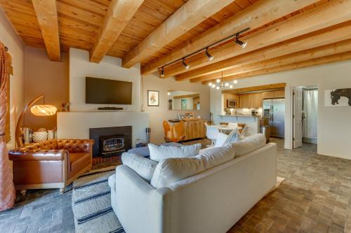 Ski, Hike & Fish! Beautiful Retreat Near Taos in Arroyo Seco (NM)