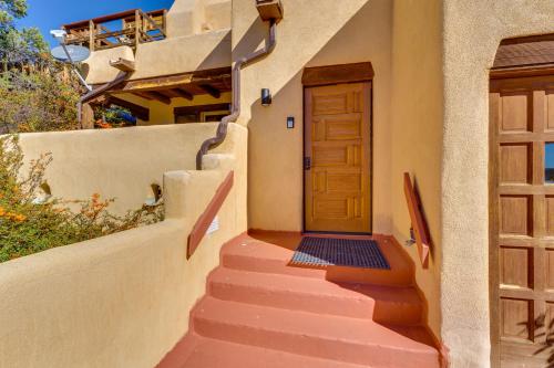 Ski, Hike & Fish! Beautiful Retreat Near Taos in Arroyo Seco (NM)