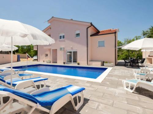 Peldbaseins, Four Bedroom Villa With Terrace and Swimming pool in Gornji Vinjani