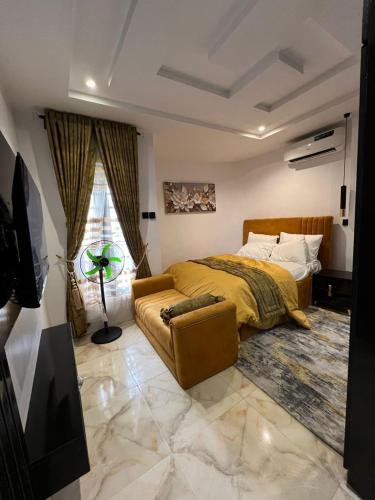 Aureum Residence Anthony Lagos – khách sạn tại Somolu