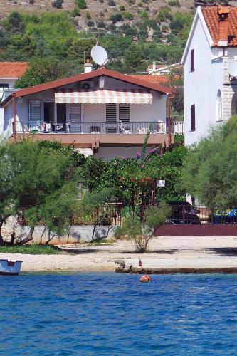 Apartments by the sea Grebastica, Sibenik - 10366 - Šibenik