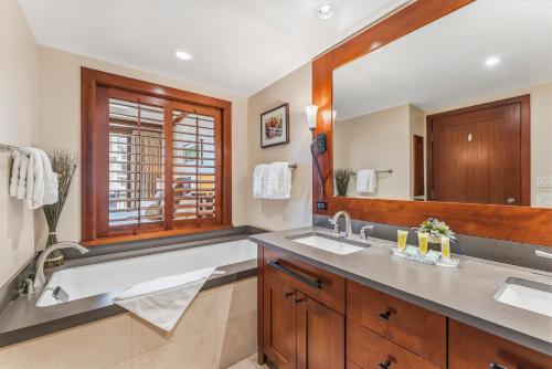 Beach Villas at Ko Olina Ocean View 2 Bed - image 9