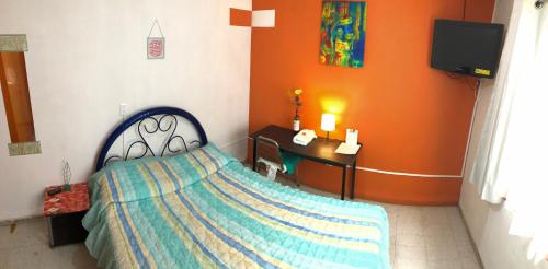 3 Air Conditioned brs with Office Area, Gated Parking and Free Mini Pool Table – khách sạn tại Trung Tam