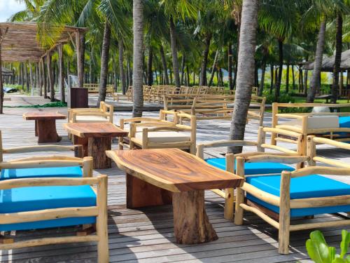 Beach, Villa 3 bedrooms, private pool, beach, gym, free Airport Pickup in Bai Sao