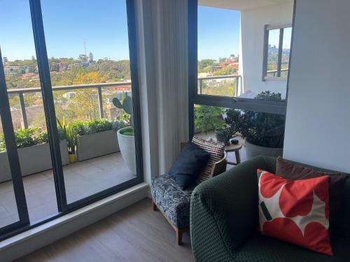 Bondi Junction Incredible views of Sydney Harbour Bridge, Opera House, CBD in Woollahra