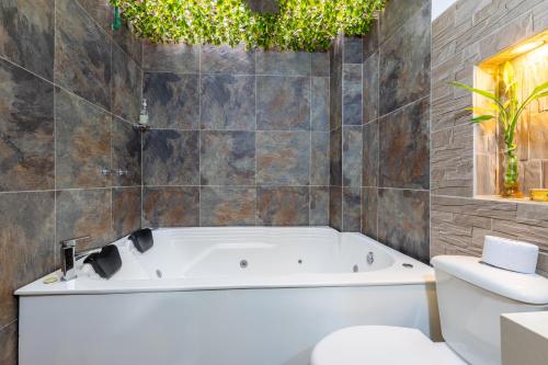 Apartamento con Jacuzzi privado Cerca al Metro y al Mayorca