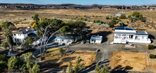 Dellville Country House & Cottages in Carnarvon