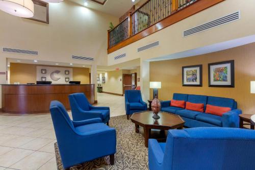 Comfort Suites Charleston West Ashley in Charleston, USA