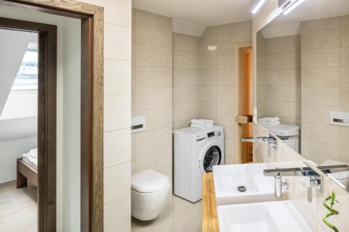 Templova 6 Old Town Apartment - image 13