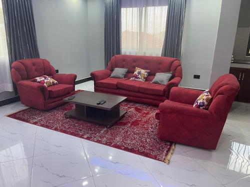 Hailey Apartments - image 2