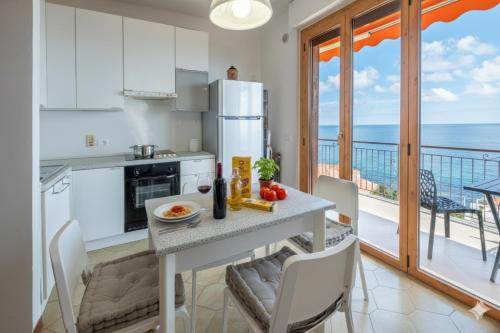 virtuve, Appartamento Bouganville in Cipressa