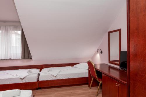 B&B Garestin 3