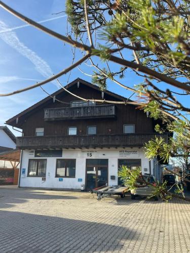A szálláshely kívülről, Architect-Apartments Atelier 42qm, Küche und Bad (Architect-Apartments Atelier 42qm, Kuche und Bad) in Miesbach