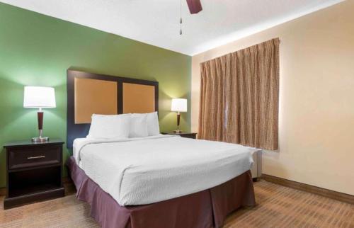 1 queen bed