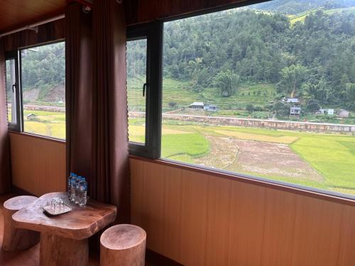 Homestay Hoa Thao - Bus ,Trek & motorbike in Mu Cang Chai