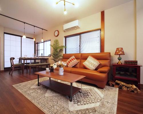 君子屋-森 Private Villa l 4 Bedrooms l 3 Bathrooms l 2 Washrooms l Walk to Osaka Castle l Direct Airport Access