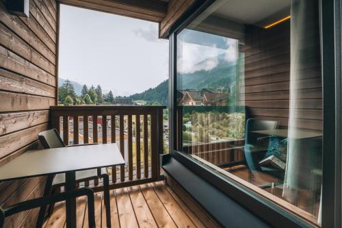 ระเบียง/ชานเรือน, Hotel Nassereinerhof in ซังคท์ แอนทัน แอม อาร์ลบูร์ก