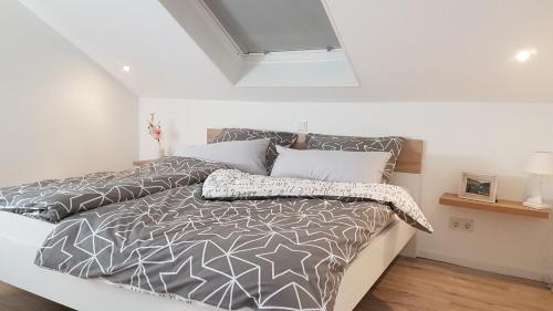 So kuschelig und stylisch! Traumwohnung PANORAMA in Elz bei Limburg Lahn in Elz
