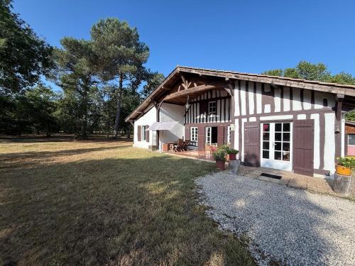 Ferme landaise avec Piscine , 4 chambres gîte à louer La Ville