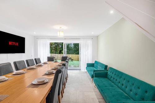 The Roost Group - 5 Bed House Hot Tub Near Beach – khách sạn tại Maze Hill
