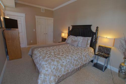 Pier Harbor #3 Condo at Saint Ignace - image 6