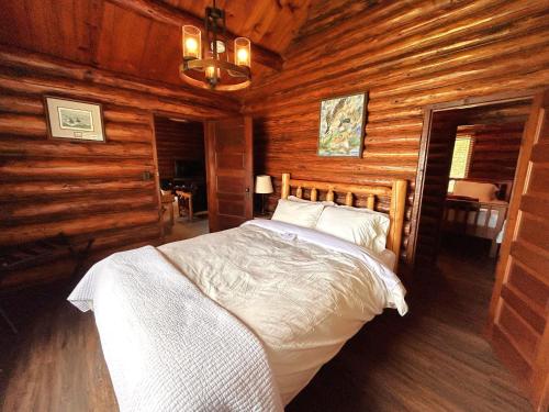 Lakeside Lodge - image 3