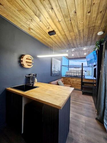 Arizona Adventure Awaits: Glamping Rental Offering Exquisite Views in 米德維尤