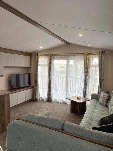 Hurst View Caravan Park in Lymington Town