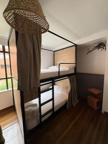 1 bunk bed