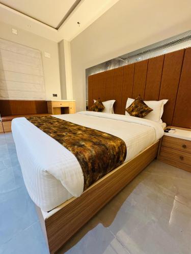 Exterior view of Hotel RS Grand
